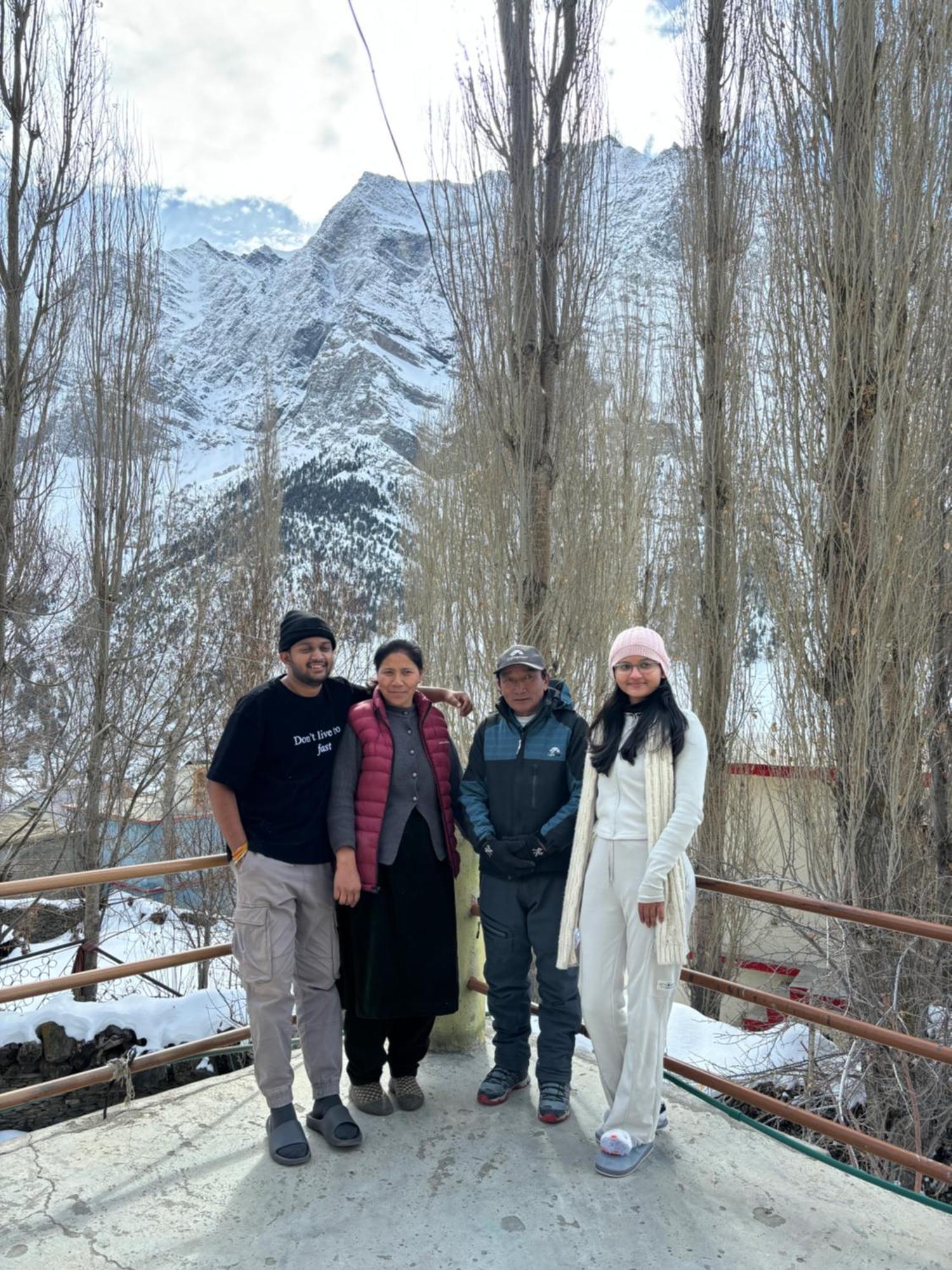 Snowflake Homestay Gondhla 외부 사진